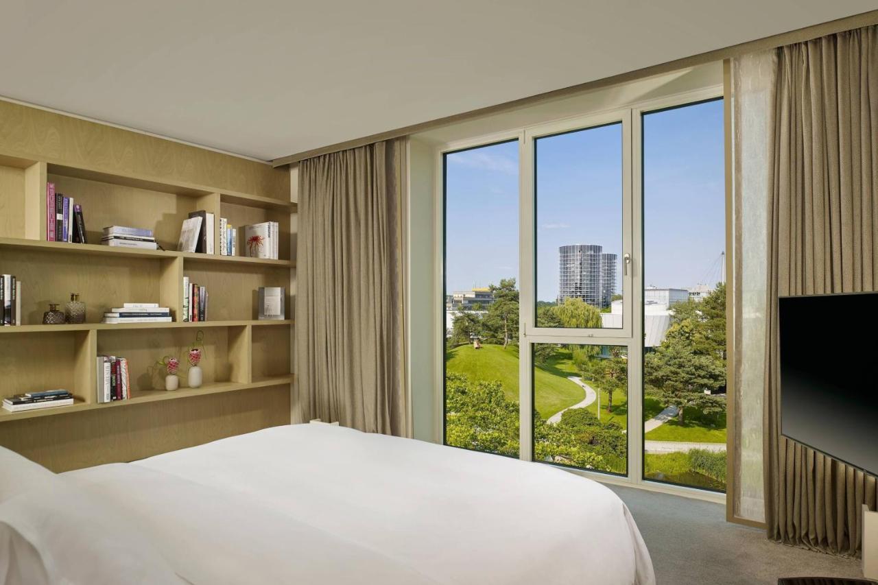 The Ritz-carlton, Hotel 5*